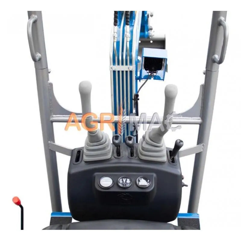 ΤΣΑΠΑΚΙ GRAECUS EB12-BOOM (Βάθος:170cm | 14.0hp (Kubota) | 1040.0kg | Περιστροφή μπούμας, Γραμμή σφύρας)