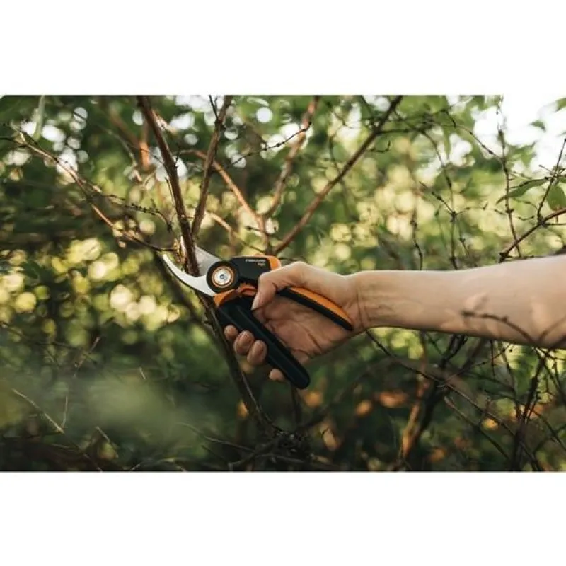 ΨΑΛΙΔΑ ΧΕΙΡΟΣ FISKARS P921 M (Φ24mm / 220gr - Powergear Bypass)